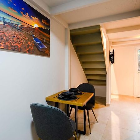 Uncover Kalamata'S Hidden Gem - Cosy City Nest Extérieur photo